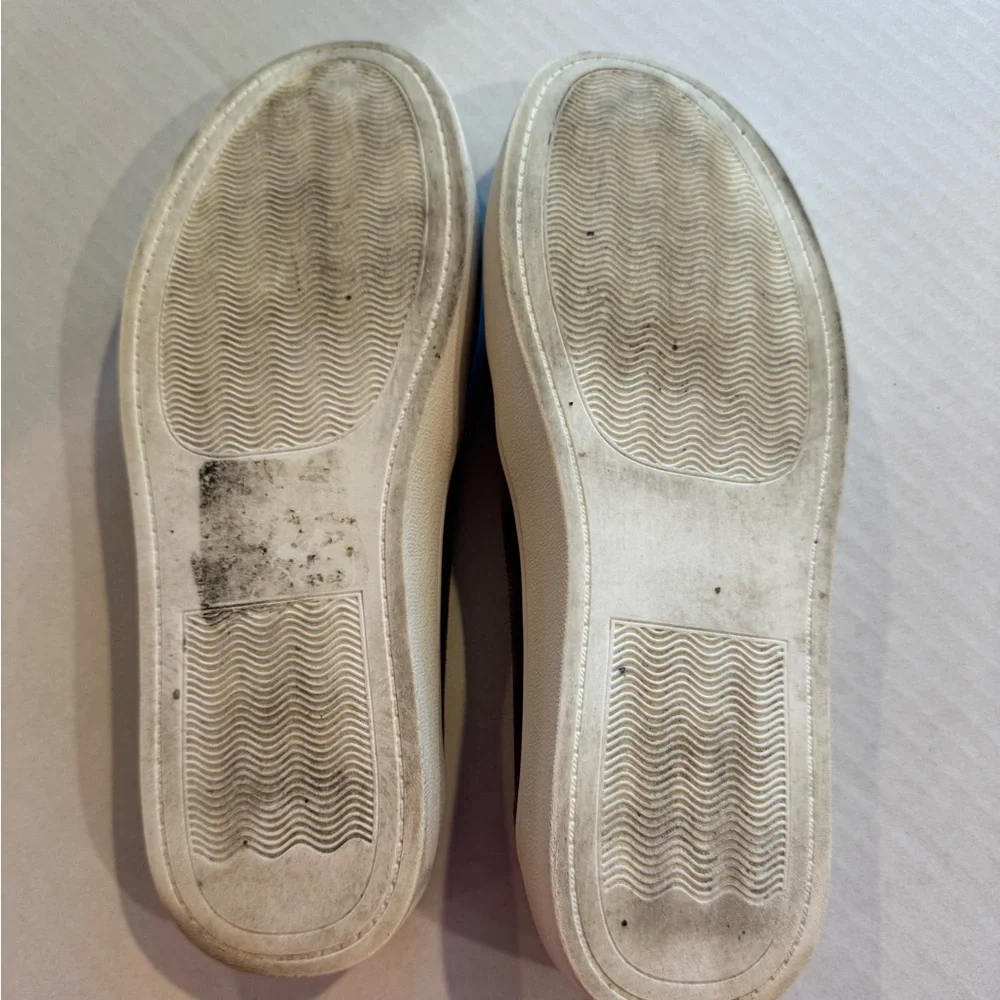 Men’s Suede slip on shoes size 8